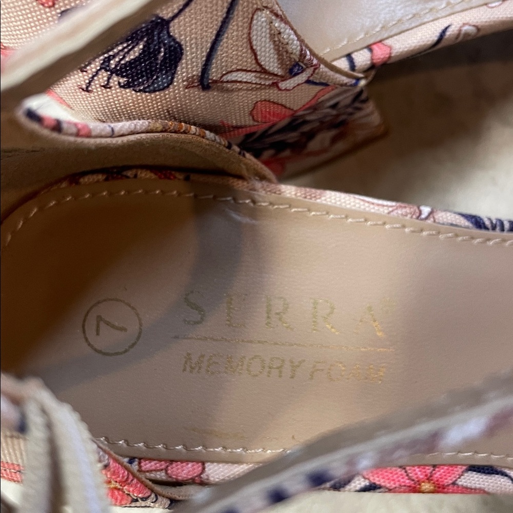 Serra Floral Block Heel Sandals Memory Foam Ankle Strap Heel Size 7 - Picture 2 of 9